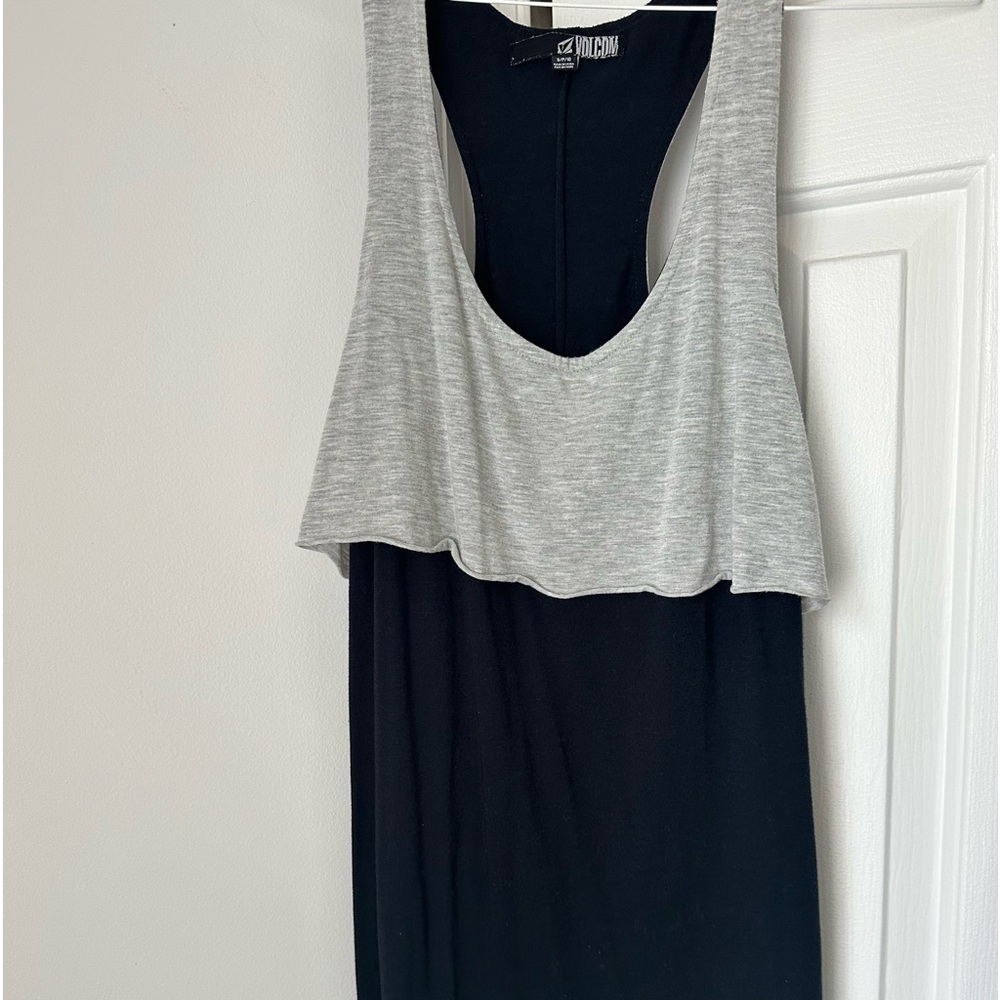 Summer dress perfect black w gray overlay. By Volcom